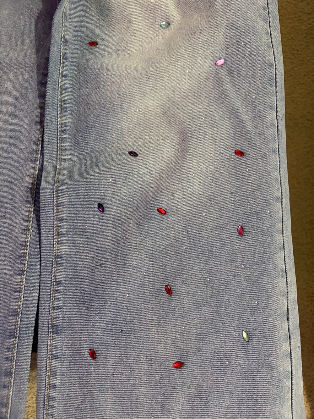 ๐ Rhinestone Jeans - Picture 2 of 4